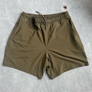 Lululemon Pace Breaker Linerless Short 5" - Large